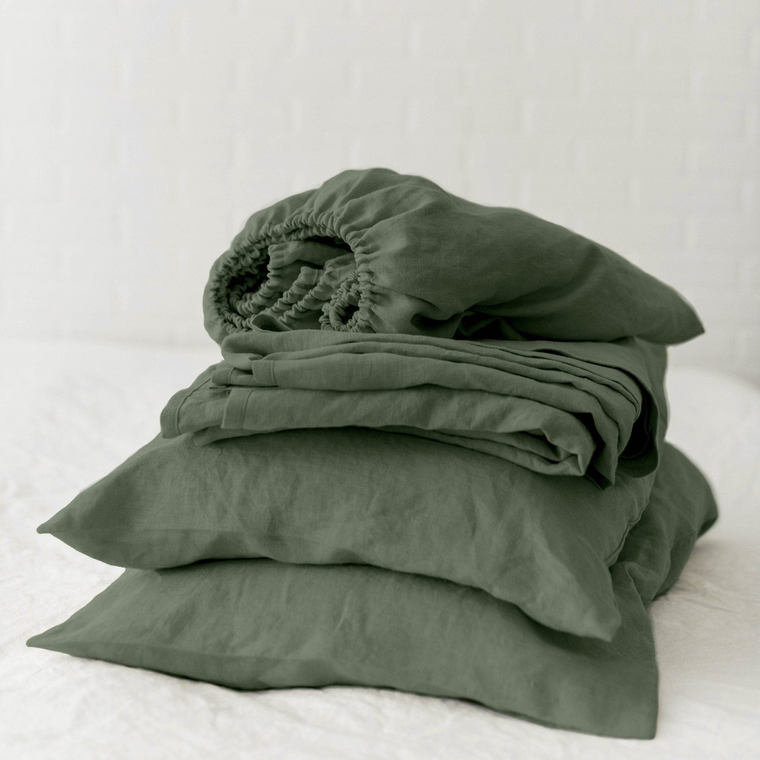 Linen Bedding Set with Flat Sheet, Fitted Sheet and Pillowcases in Multiple Colors