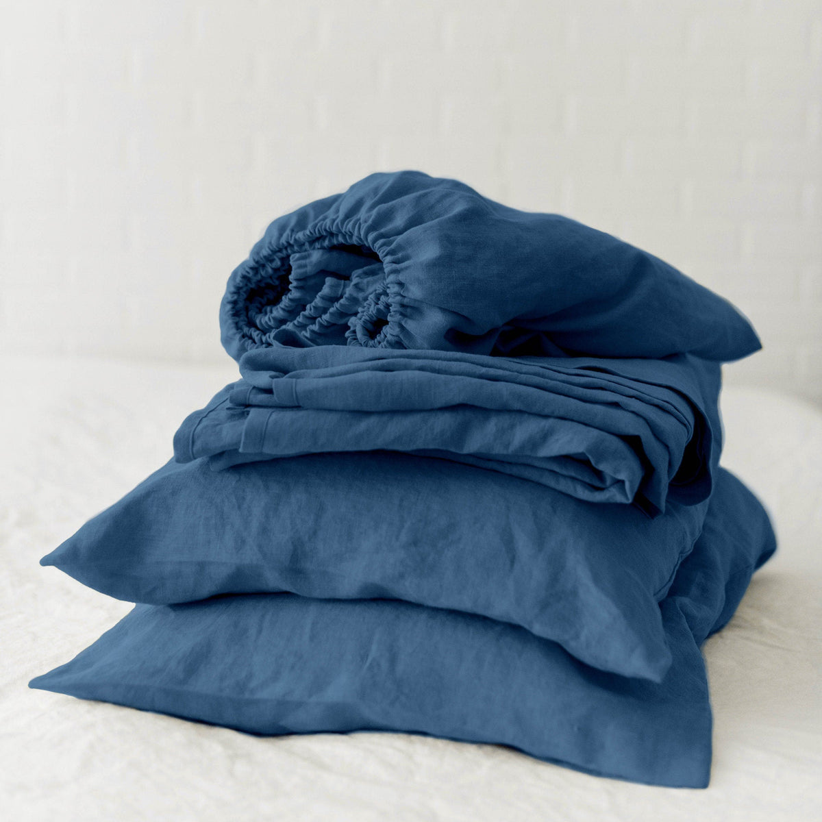 Linen Bedding Set with Flat Sheet, Fitted Sheet and Pillowcases in Multiple Colors