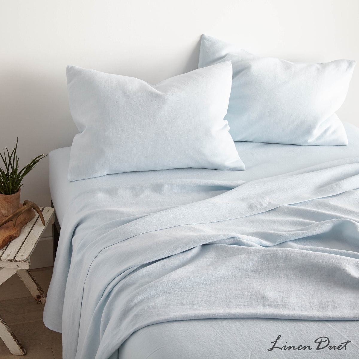 Linen Bedding Set with Flat Sheet, Fitted Sheet and Pillowcases in Multiple Colors