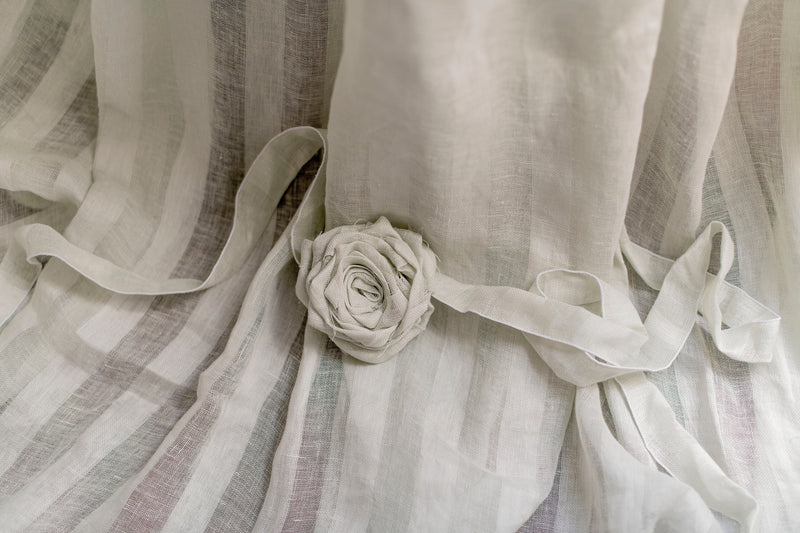 Linin Curtain Tie Backs with Floral Decor